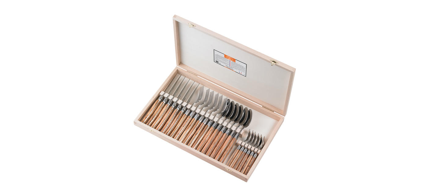 slider-coffret-fermant-bois-menagere-24-pieces